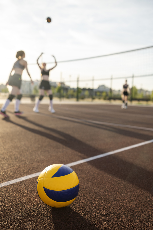 Corsi di pallavolo a Merate: scopri i vantaggi di praticare uno sport collettivo